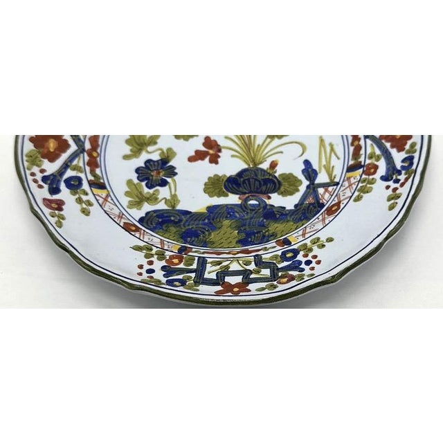 Vintage Italian Majolica Faenza Garofano Blue & White Plates - Pair For Sale In Portland, ME - Image 6 of 10