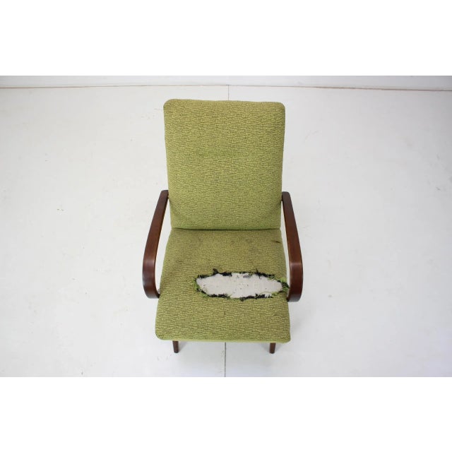 Wood Beech Armchair attributed to Jaroslav Smidek for Ton, Czechoslovakia, 1960s For Sale - Image 7 of 11