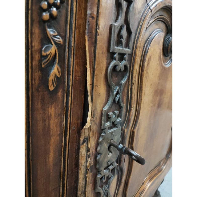 Exceptional Mid-19th Century French Provincial Buffet À Deux Corps in Walnut | Circa 1850 | Hand-Carved For Sale - Image 18 of 18