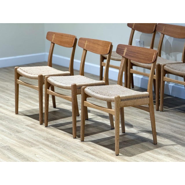 CH23 Dining Chairs by Hans J. Wegner for Carl Hansen & Søn, 1950s, Set of 8 For Sale - Image 12 of 18