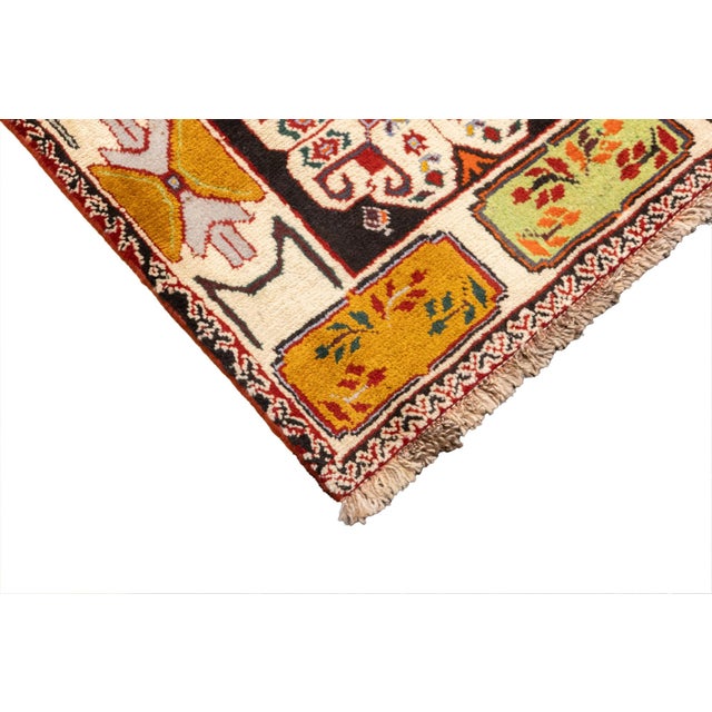 Vintage Hand-Knotted Persian Qashqai Rug 5'9" X 8'6" For Sale In Washington DC - Image 6 of 18