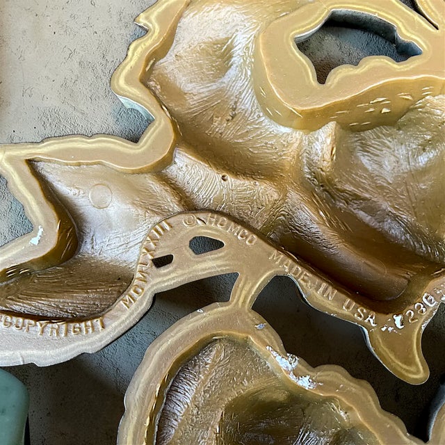 Vintage Mid 20th Century Cream Roses and Gold Leaves Wall Hanging Decor by Homco #7286 For Sale - Image 10 of 11