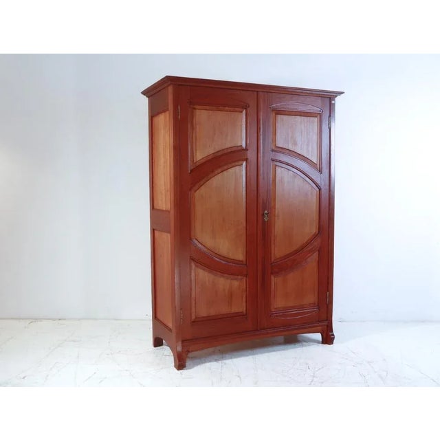 Beautiful little art nouveau. Also has a series of 4 interior plates. Beautiful Bovy locksmith model. Probably a private...