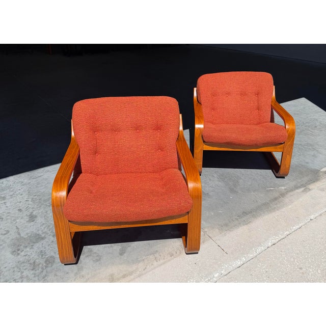 Wood 1970s Mid Century Westnofa Norway Cantilevered Bentwood and Orange Wool Lounge Chair Pair For Sale - Image 7 of 12