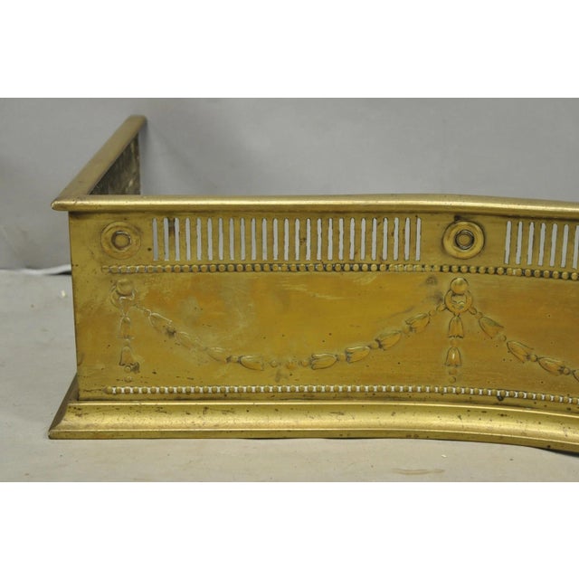 Late 19th Century Antique English Victorian Serpentine Drape & Bellflower Brass Fireplace Fender For Sale - Image 5 of 14