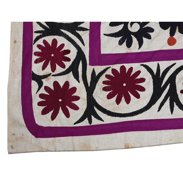 1960s Vintage Handcrafted Embroidered Suzani Wall Decor and Colorful Tapestry For Sale - Image 5 of 9