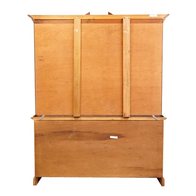 Cresent Furniture Solid Cherry Traditional Style 75" Buffet W. Lighted Display Pediment China Cabinet 8252 8272 For Sale - Image 13 of 18