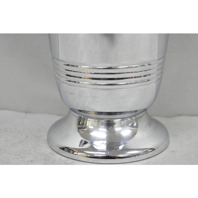 Mid 20th Century Art Deco Silver Plated Red Bakelite Handle Martini Bar Cocktail Shaker Pitcher For Sale - Image 5 of 12