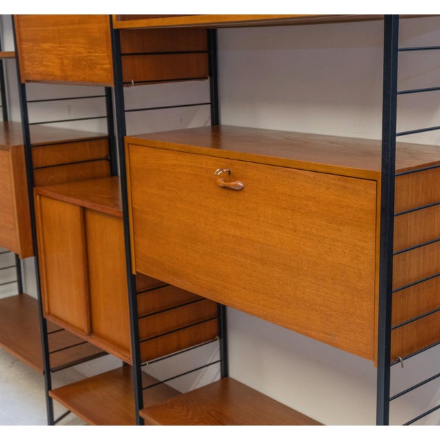 Black Mid-Century Ladderax 6-Bay Shelving System by Robert Heal for Staples Cricklewood, 1960s, Set of 6 For Sale - Image 8 of 18
