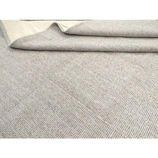Galerie Shabab Collection Mid-20th Century Handmade Turkish Flat-Weave Kilim Room Size Carpet For Sale - Image 10 of 10