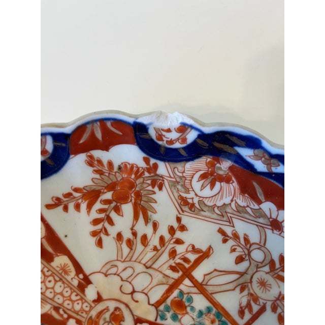 Vintage Scalloped Japanese Imari Bowl For Sale - Image 4 of 4