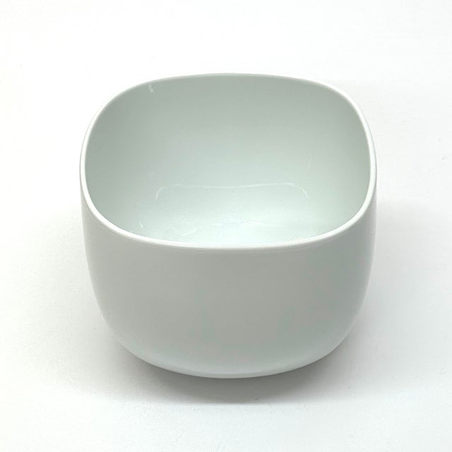 1970s White Porcelain Suomi Serving Bowl by Timo Sarpaneva for Rosenthal Studio-Line For Sale - Image 10 of 13