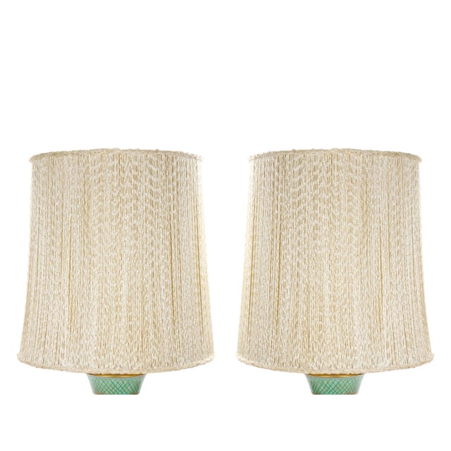 Neoclassical French Pair Neoclassical Floral Paris Porcelain Urns Mounted Lamps, Circa 1800 For Sale - Image 3 of 11