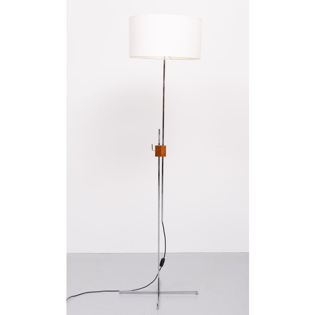 A beautiful floor lamp designed by Hans Eichenberger, manufactured by Keller Metalbau in Germany around 1950. This elegant...