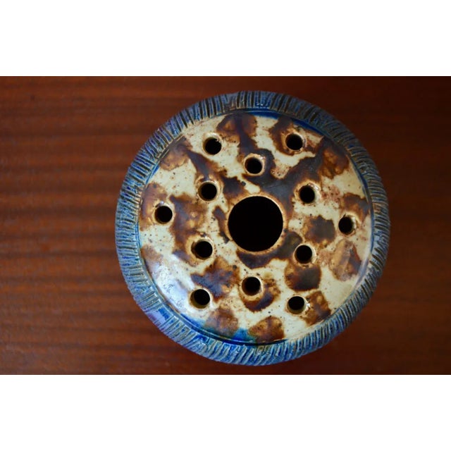 This pretty vase, called flower spike or tulip tree, is the work of Joseph Talbot, master potter from La Borne in Cher....