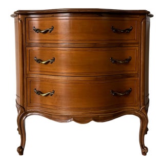 Vintage Drexel French Provincial Three - Drawers Serpentine Front Chest For Sale