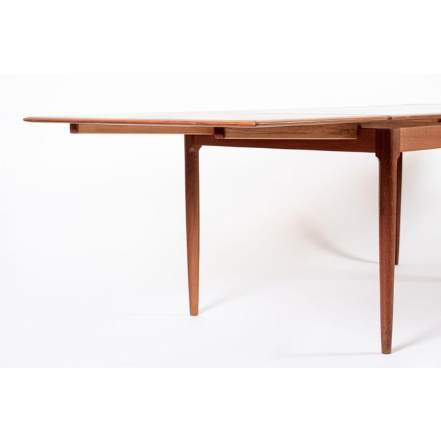 Brown Mid Century Danish Teak Extension Dining Table by Kai Kristiansen (Attr.) For Sale - Image 8 of 13