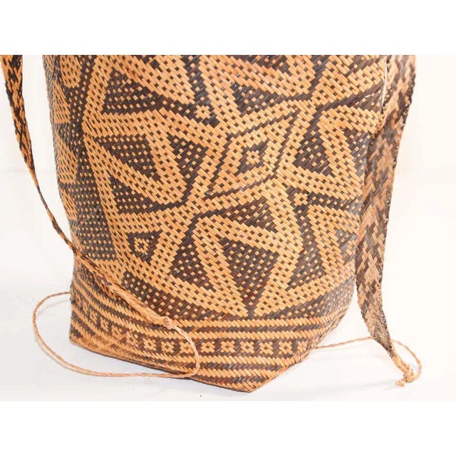 1950s Traditional Ethnic Woven Ajat Basket Borneo Indonesia For Sale - Image 12 of 13