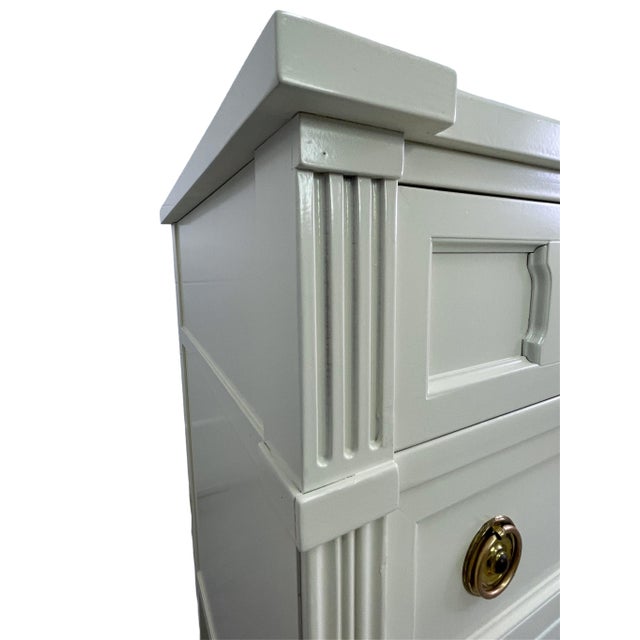 American of Martinsville Lacquered Dresser in Off-White With Brass Hardware, Transitional Style, 1970s For Sale - Image 13 of 17