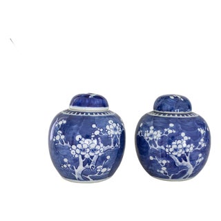Pair of Blue and White Chinese Chinoiserie Prunus Blossom Lidded Ginger Jars For Sale
