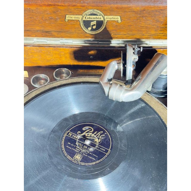 Vintage Viva-Tonal Grafonola Wind-Up Gramophone in Oak Case from Columbia, 1920s For Sale - Image 9 of 16