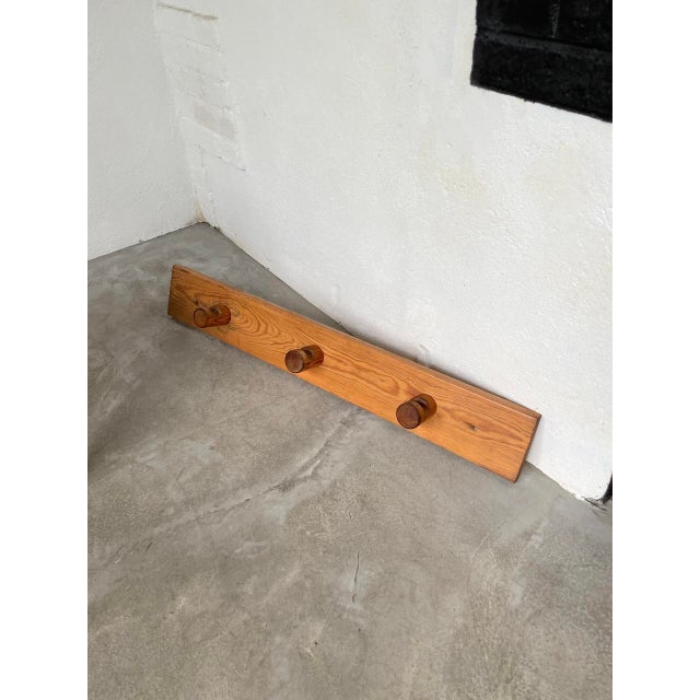 Wood Pine Mountain Wall Rack by Perriand, 1950s For Sale - Image 7 of 18