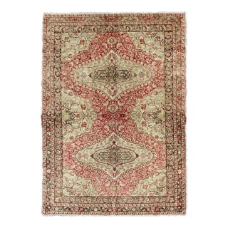 Early 20th Century Fine Turkish Sivas Rug With Classic Medallion Design in Red, Ivory and Green For Sale