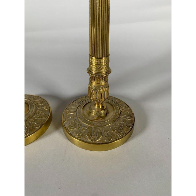 Metal Pair of bronze candlesticks "with fruit baskets", Empire period, 19th century For Sale - Image 7 of 7