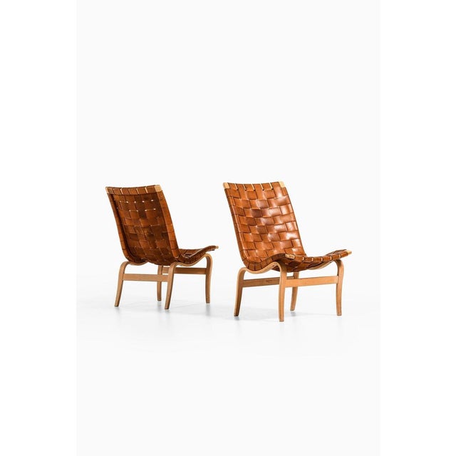 Bruno Mathsson Set of Easy Chairs in Birch and Original Leather by Bruno Mathsson, 1968 For Sale - Image 4 of 9