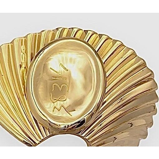 1950s 1950s Retro Tiffany & Co. George Schuler 14k Yellow Gold Swirl Clip on Earrings 1950's, A Pair For Sale - Image 5 of 12