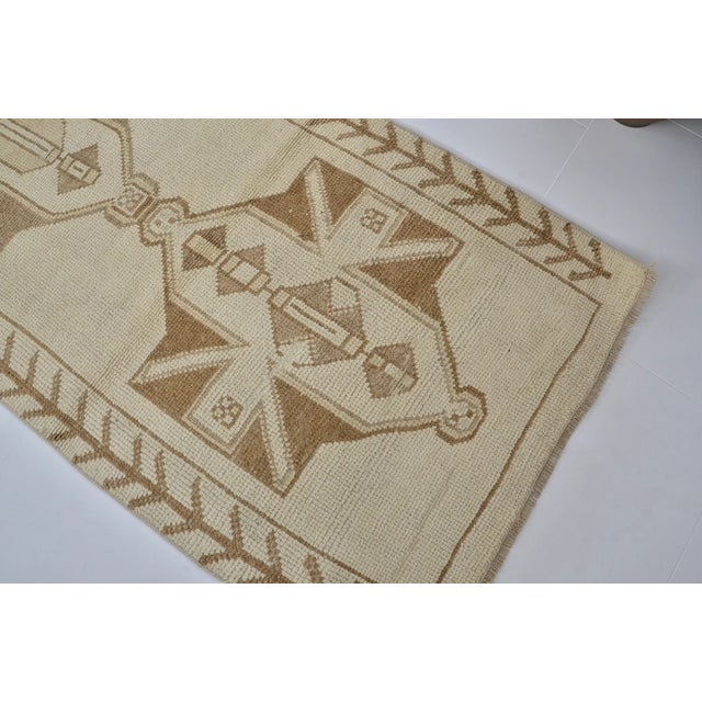 Vintage Turkish Rug, Japandi Style Neutral Geometric Runner For Sale - Image 4 of 10
