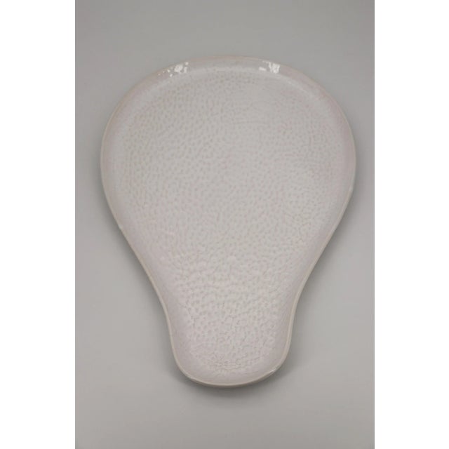 Boho Chic Bordallo Pinheiro Portuguese White Majolica Set of (4) Four Large Serving Platters For Sale - Image 3 of 12