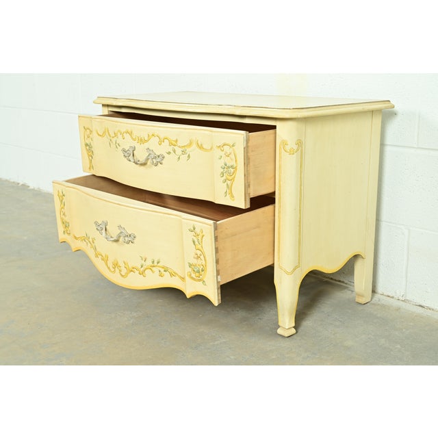 Drexel Heritage French Provincial Louis XV Cream Lacquered Paint-Decorated Commode or Bedside Chest, 1970s For Sale In South Bend - Image 6 of 12