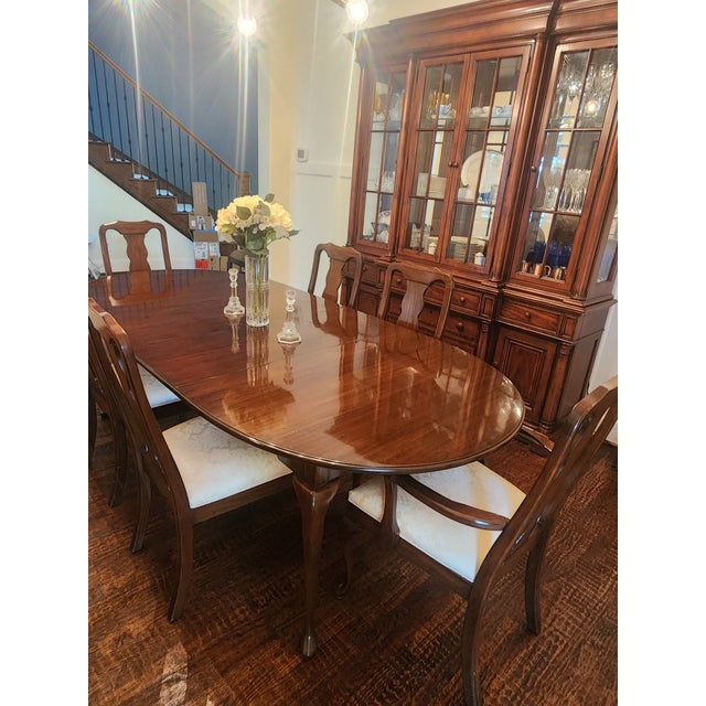 Harden Furniture Vintage Harden Furniture Extension Dining Table and Chairs and Pads For Sale - Image 4 of 18