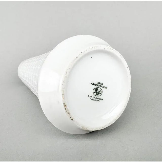 1960s White Porcelain Vase attributed to Lorenz Hutschenreuther, Germany, 1960s For Sale - Image 5 of 7