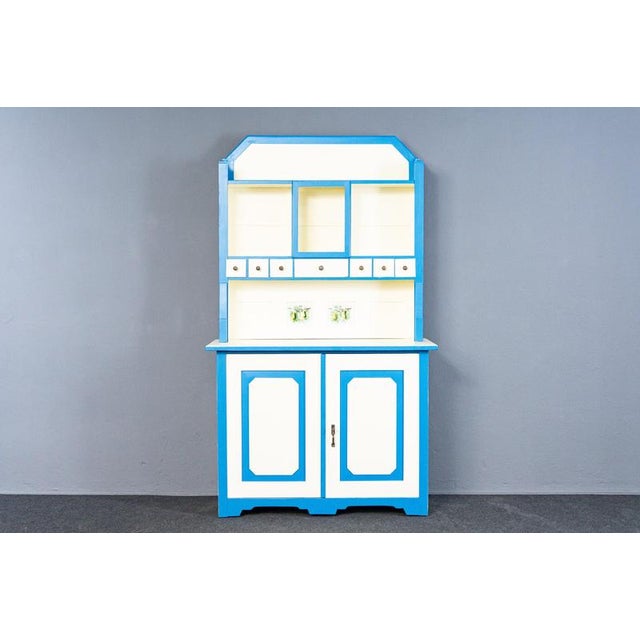 Kitchen buffet Epoch & style: Art Nouveau - beginning of the 20th century Features ⁃ refurbished and practical furniture...