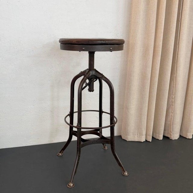 Industrial 1940s Industrial Height Adjustable Factory Stool by Toledo Metal Furniture Co. For Sale - Image 3 of 6