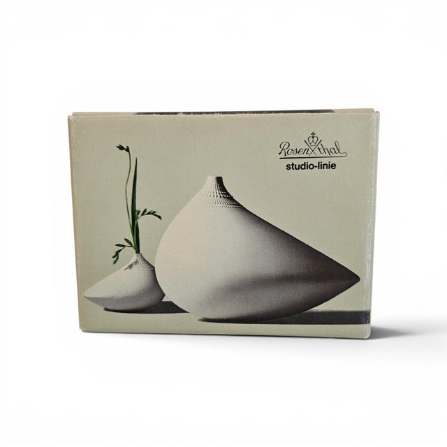 1980s Rosenthal Studio-Linie White Bisque Porcelain "Pollo" Vase by Tapio Wirkkala For Sale - Image 9 of 9