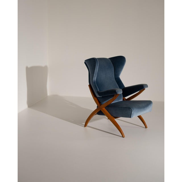 Designed by Franco Albini in 1952, the Fiorenza chair is a celebrated icon of Italian mid-century design. Characterized by...