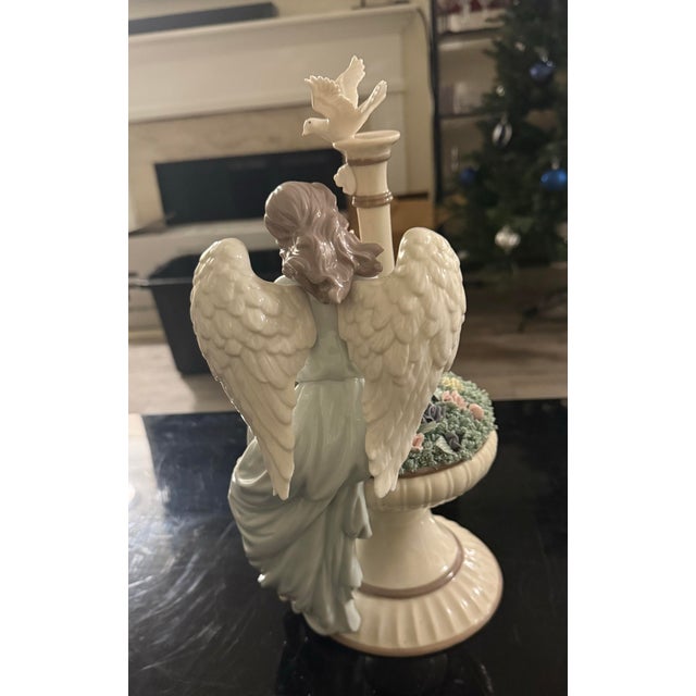 Grandeur Noel Porcelain Angel 2002 Collectors Edition 14in Excellent condition no damages The Grandeur Noel Porcelain...