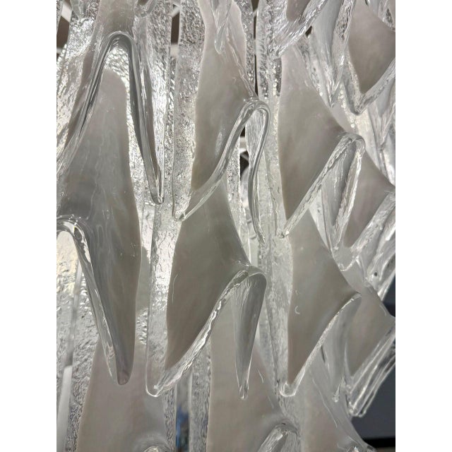 Cream Italian Sculptural Murano Glass Chandelier in White and Clear Glass, 2000s For Sale - Image 8 of 11