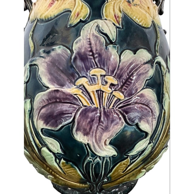 Early 20th Century French Art Nouveau Barbotine Majolica Faience Vase For Sale - Image 12 of 14