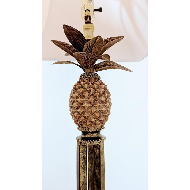 Vintage antique pineapple floor stunned