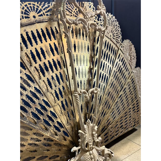 Metal Vintage Fireplace Screen in Brass, 1920s For Sale - Image 7 of 8