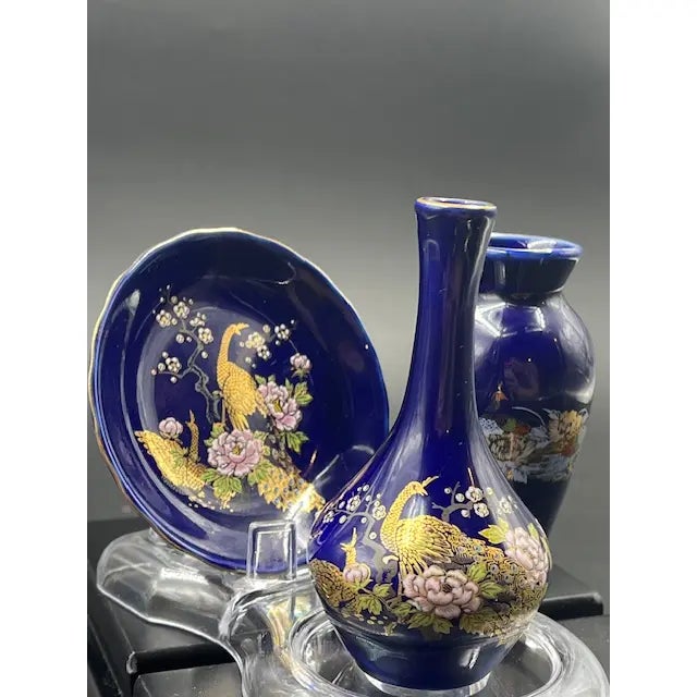 Mid 20th Century Cobalt Blue Japanese Kutani 3-Piece Set For Sale - Image 5 of 18