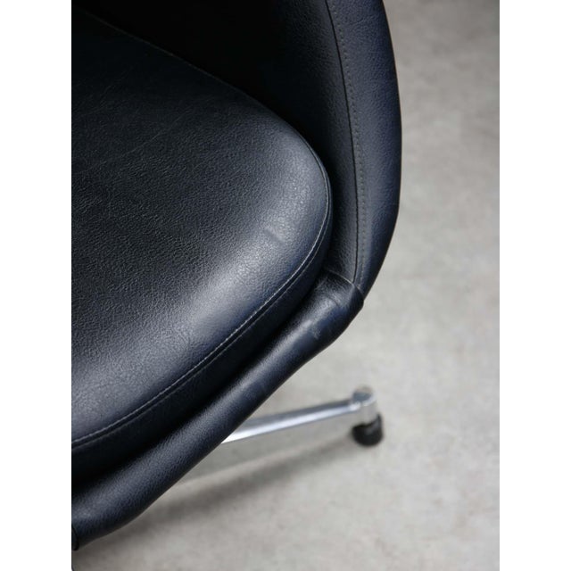 Vintage Italian Black Leatherette and Chrome Swivel Chair, 1970s For Sale - Image 5 of 18