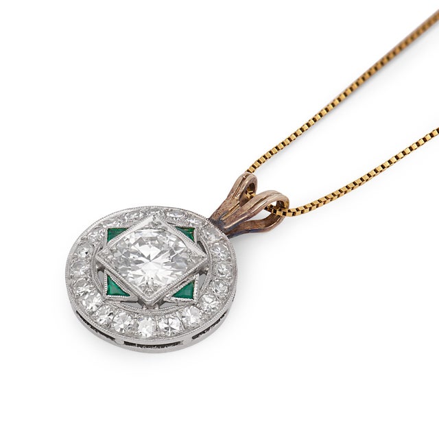 1920s Art Deco Old European Diamond Emerald Platinum 14k Yellow Gold Pendant Necklace For Sale - Image 4 of 7