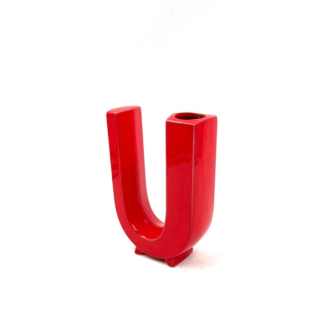 Space Age Red U Letter Shaped Ceramic Solifleur Vase, Marcel Radureau Ca. 1970 For Sale - Image 4 of 12