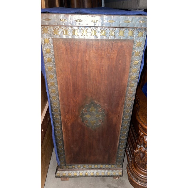 Mid-Century Modern Hardwood Buffet/Sideboard With Hammered Brass For Sale - Image 9 of 12