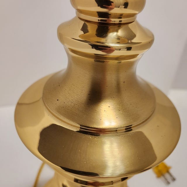 Metal Stiffel Neoclassical Polished Brass Candlestick Table Lamp For Sale - Image 7 of 11